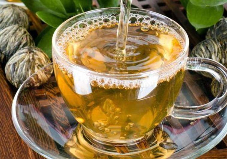 Las infusiones adelgazantes se preparan a base de ingredientes naturales que favorecen la aceleración del metabolismo.