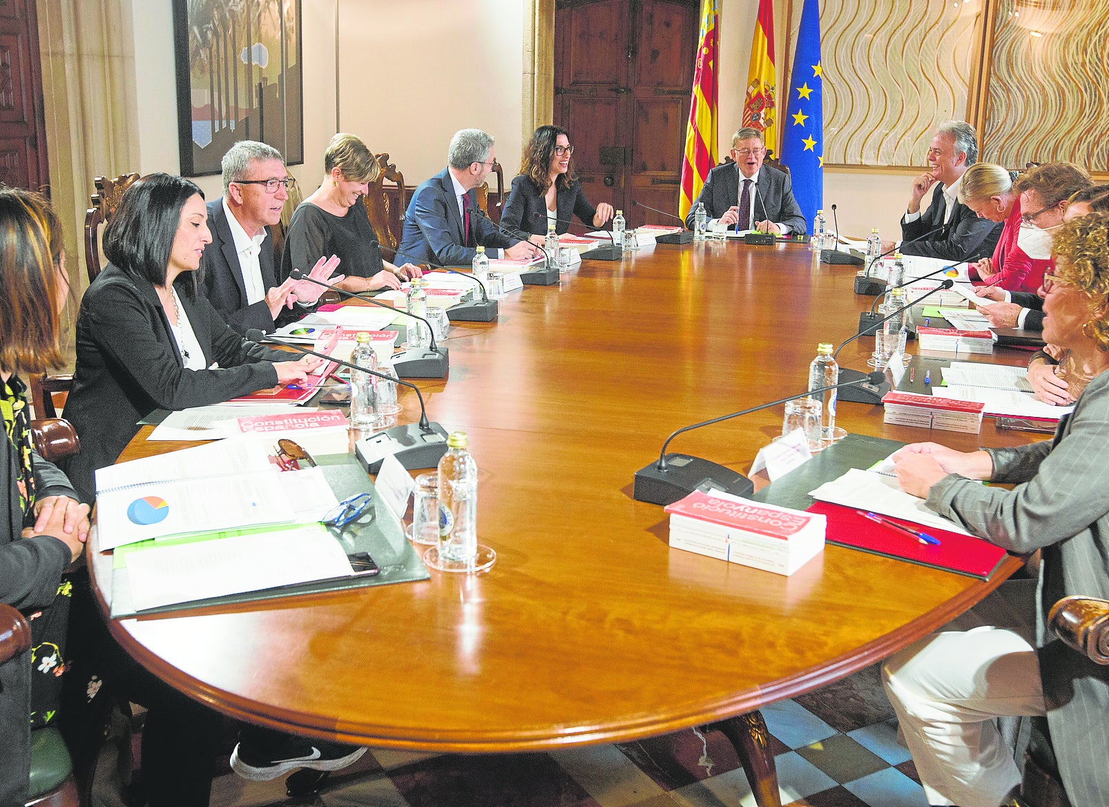 Puig preside un pleno del anterior Consell.