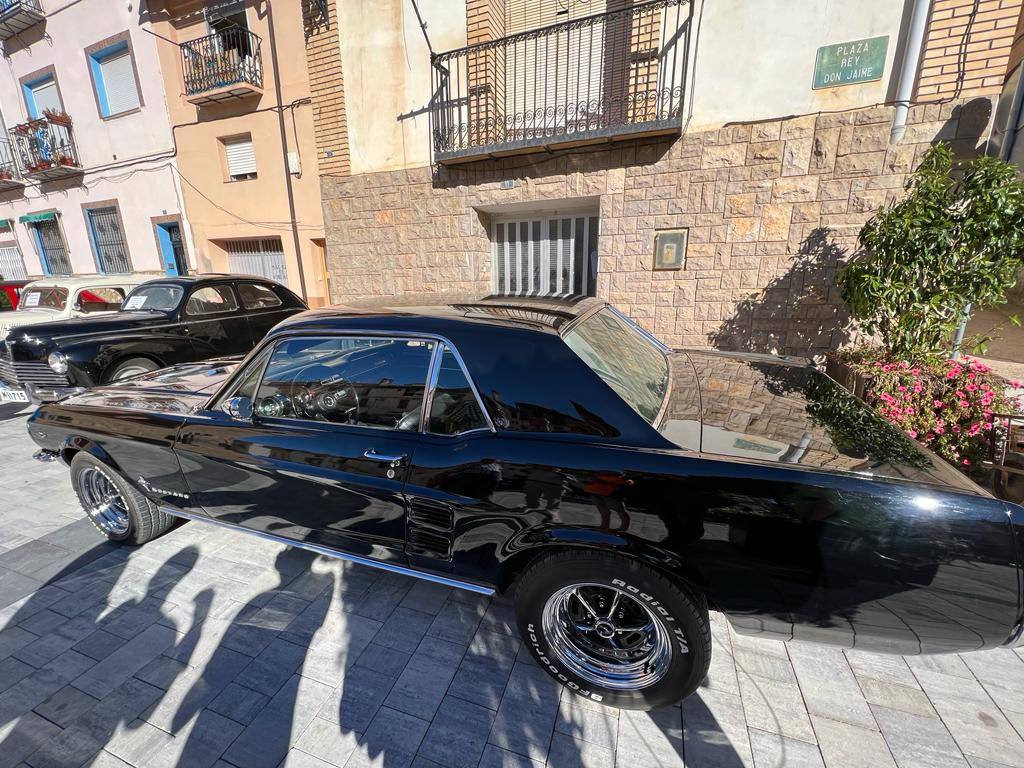 Así fue la primera concentración de vehículos clásicos de Casas Bajas, en el Rincón de Ademuz