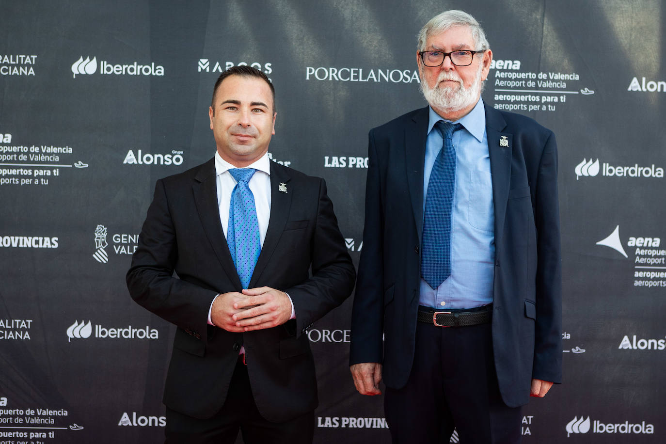 Carles Genís (i) y Francisco Brugera, presidente y miembro del gobierno de la Junta Mayor de la Semana Santa Marinera de Valencia