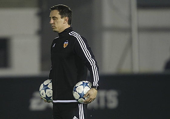 Gary Neville, en su etapa como entrenador del Valencia, en una imagen de archivo.