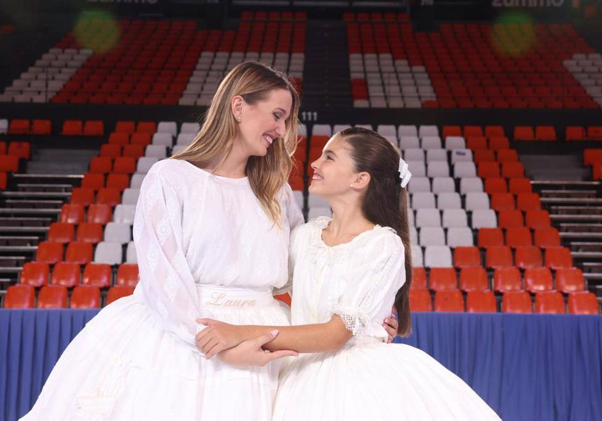 Laura Mengó y Paula Nieto, falleras mayores de Valencia 2023