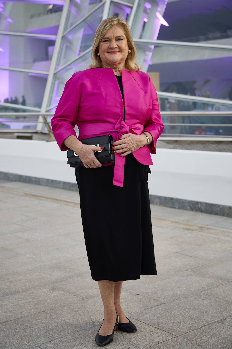 Carmen de Rosa, presidenta del Ateneo, apostó por un total look de Amado Peletero.