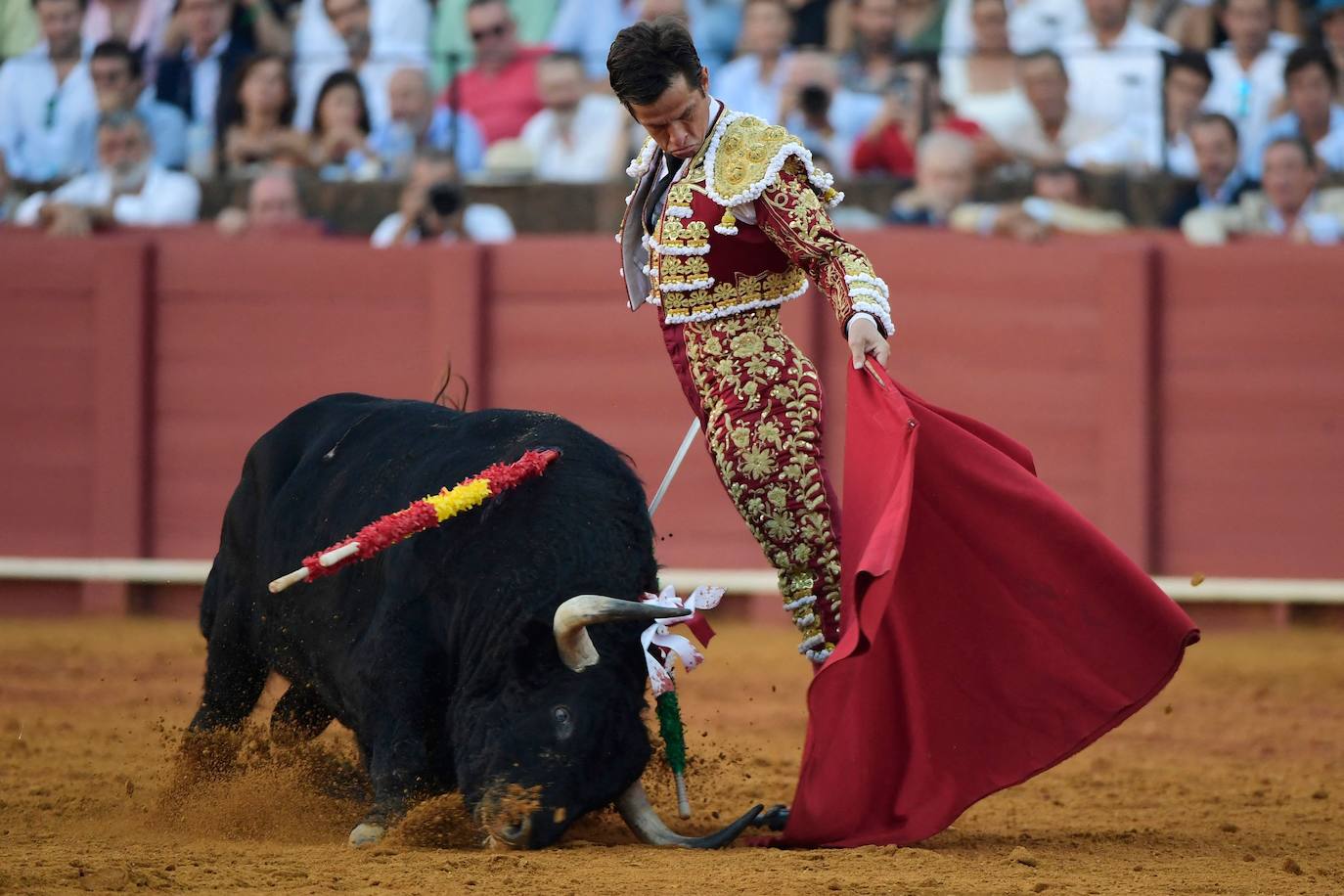 El Juli se corta la coleta en Sevilla