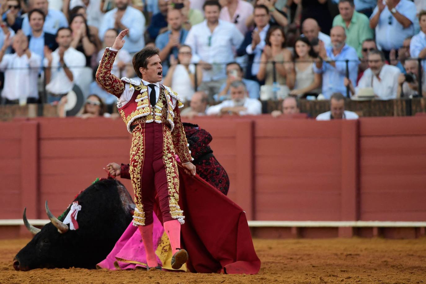 El Juli se corta la coleta en Sevilla