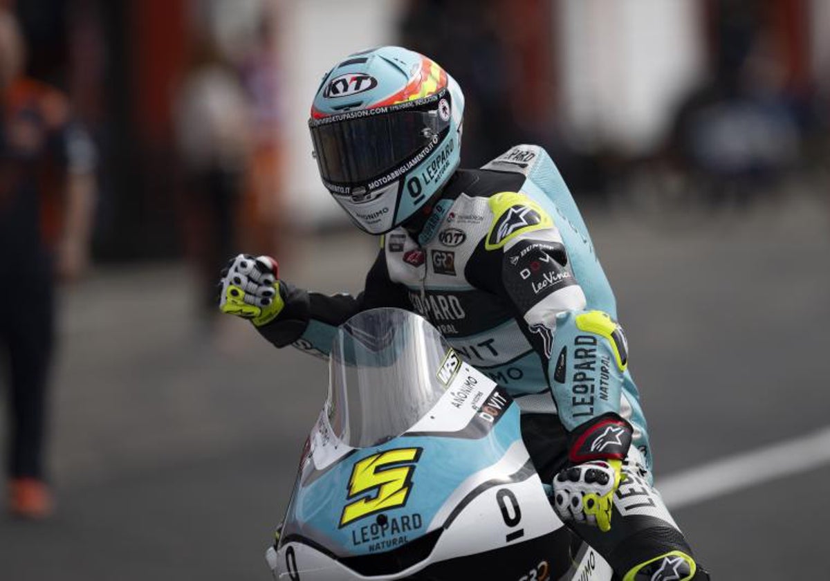 Jaume Masià celebra su victoria en Motegi.