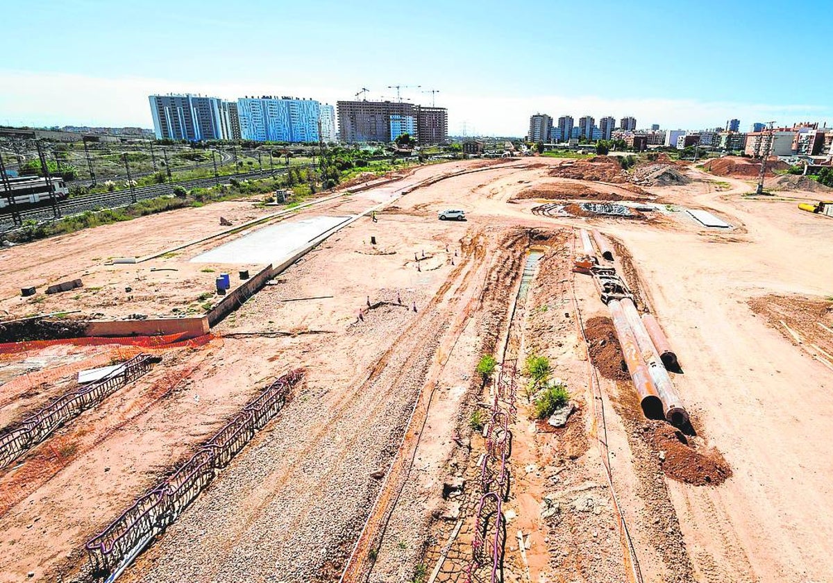 Obras de construcción en el canal de acceso.