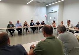 Reunión de entre los sindicatos y dirigentes de la Conselleria de Industria.