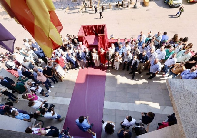 Pirotécnicos de toda España, en el balcón del Ayuntamiento.