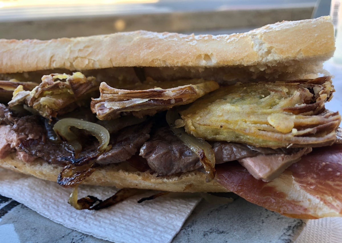 Imagen secundaria 1 - Un templo del almuerzo junto a los arcos de L&#039;Alcudia