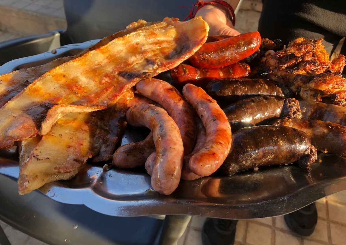 Imagen secundaria 1 - Un templo del almuerzo junto a los arcos de L&#039;Alcudia