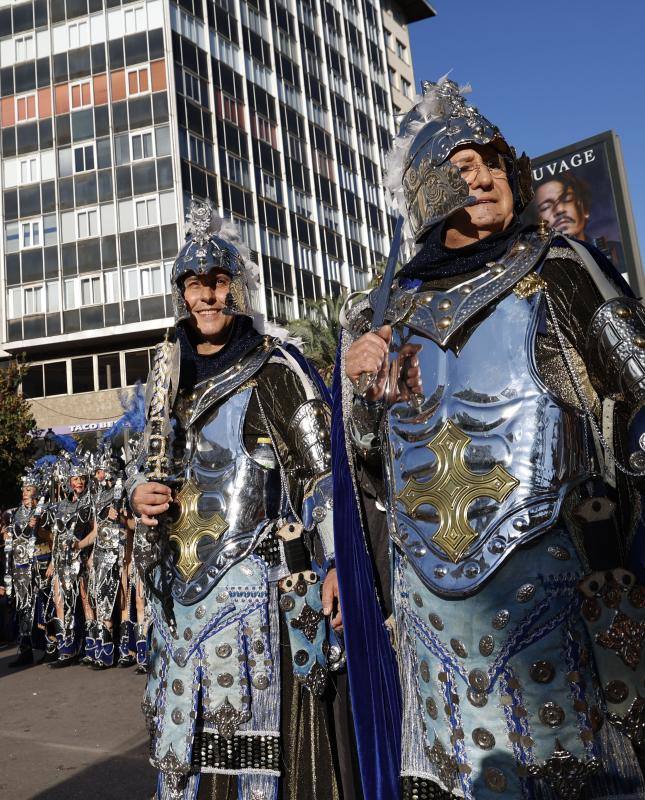 Fiesta en Valencia de los Moros y Cristianos en el 9 d&#039;Octubre