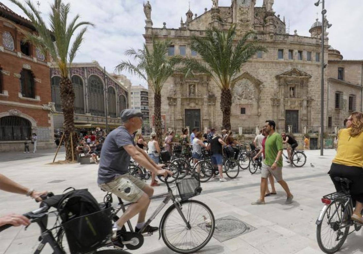 La advertencia de la DGT a los ciclistas que desconocen las normas de circulación