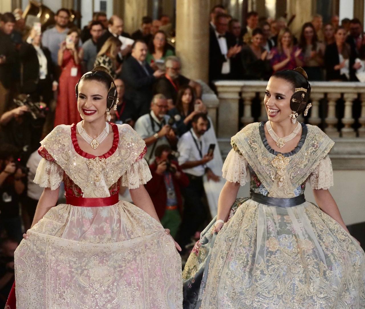 La proclamación de las nuevas falleras mayores de Valencia, en imágenes