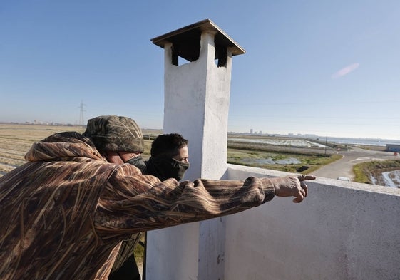 Un cazador en la Albufera.