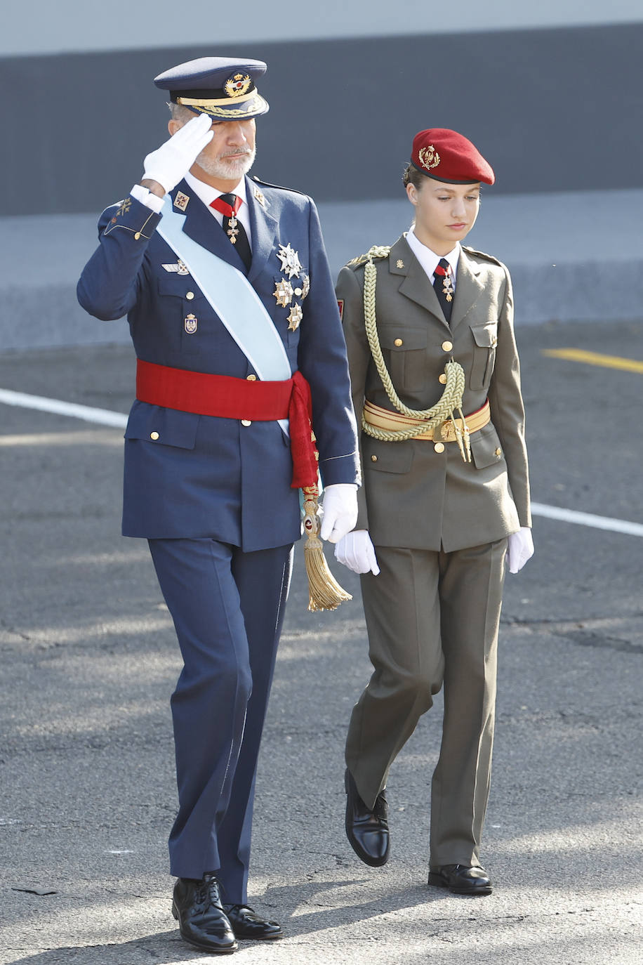 El desfile militar de las Fuerzas Armadas, en imágenes