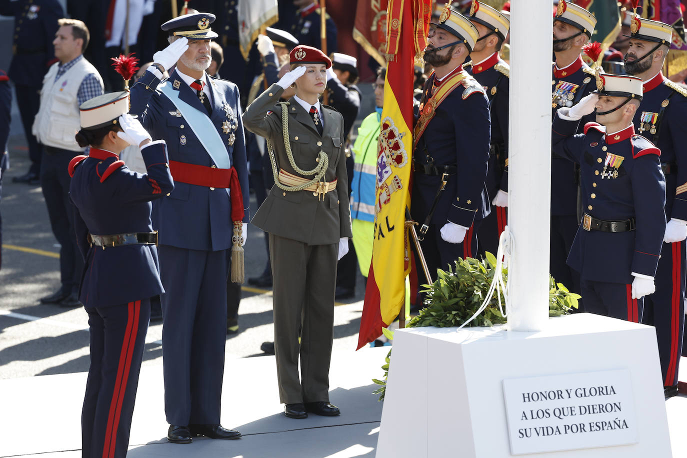 El desfile militar de las Fuerzas Armadas, en imágenes