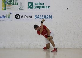 Badenes, durante una de las partidas de la Copa de raspall.