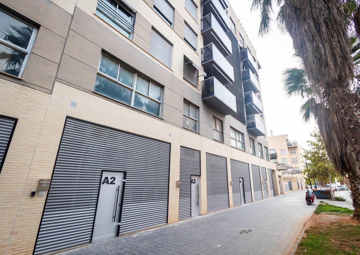 Imagen secundaria 1 - Bajos de edificios convertidos en viviendas en Nou Benicalap.