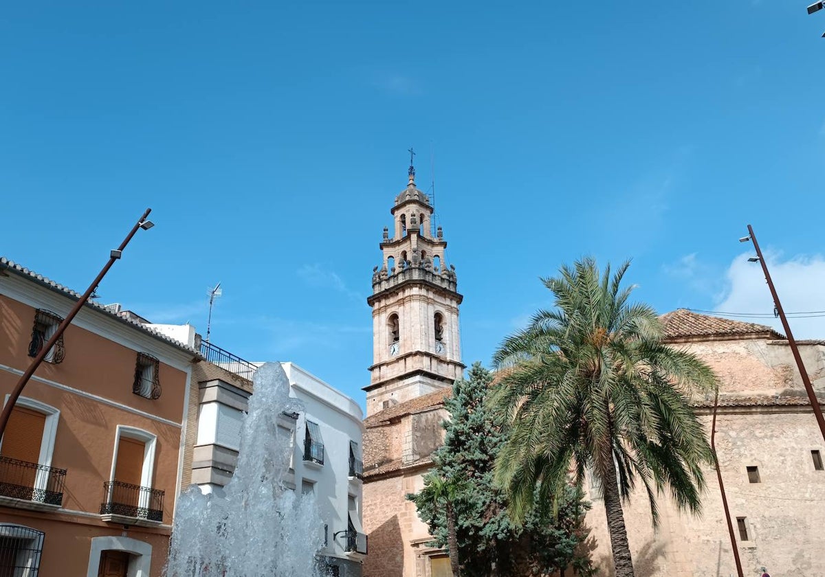 El campanario de la Iglesia de la Asunción de Pego.