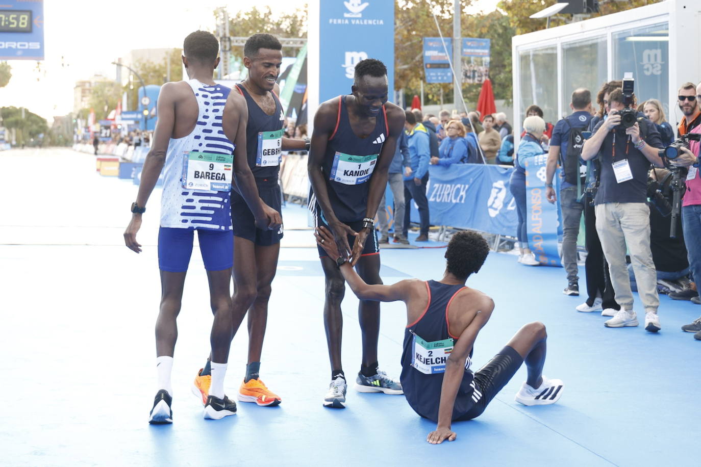 Fotos: las mejores imágenes del Medio Maratón de Valencia 2023