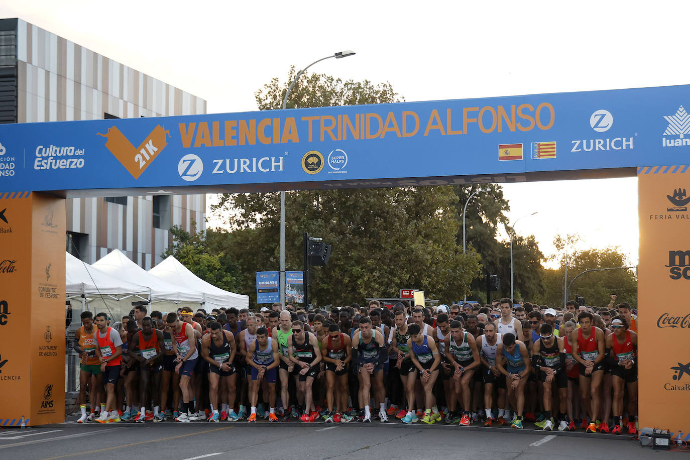 Fotos: las mejores imágenes del Medio Maratón de Valencia 2023