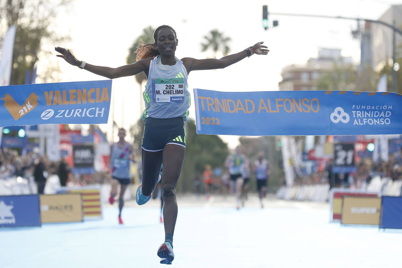 Fotos: las mejores imágenes del Medio Maratón de Valencia 2023