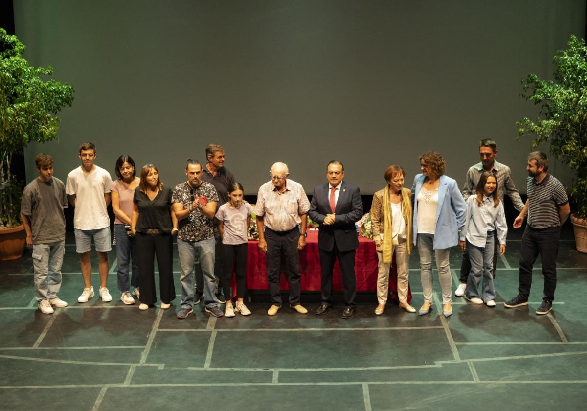 Homenaje celebrado en Godella.