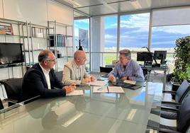 El primer edil se ha reunido con el director general de Costas de la Generalitat Valenciana, Vicente Martínez Mus, que se ha comprometido a interceder ante Madrid