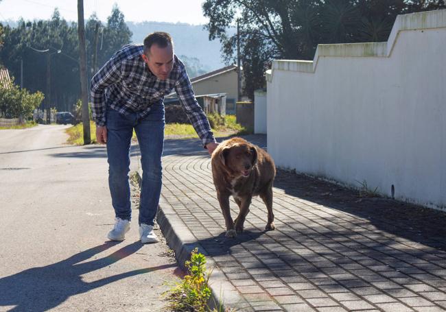 Leonel Costa junto a Bobi