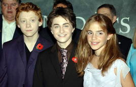 De izquierda a derecha Ruper Grint, Daniel Radcliffe y Emma Watson, actores protagonistas de las películas de Harry Potter