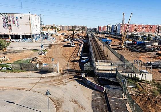 Obras del canal de acceso.