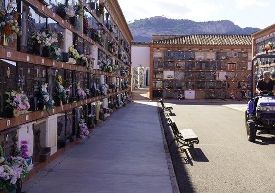 En los últimos días se ha estado acondicionando el camposanto para estos días.