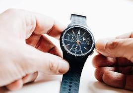 Los relojes deben atrasarse esta madrugada.