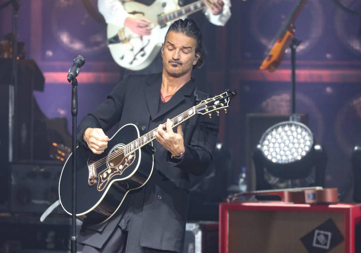 Ricardo Arjona durante uno de sus conciertos en España.