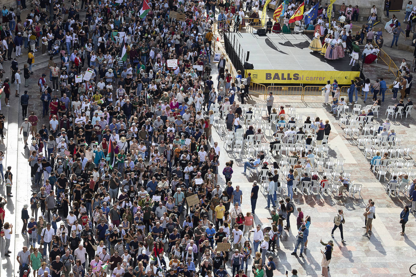 Miles de personas se manifestan en Valencia a favor de Palestina