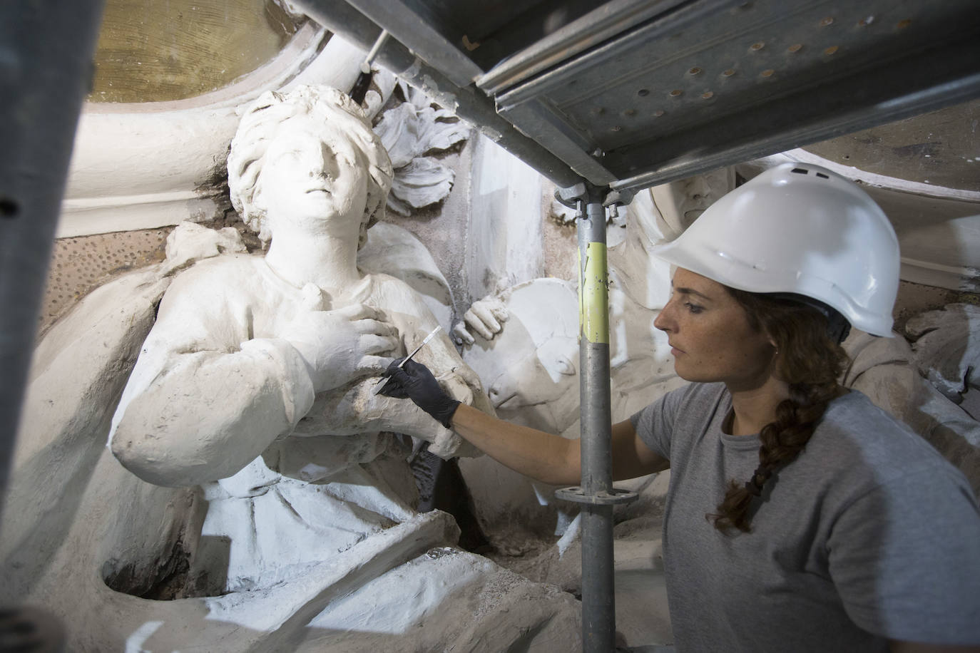 El renacimiento del arte en los frescos de los Santos Juanes