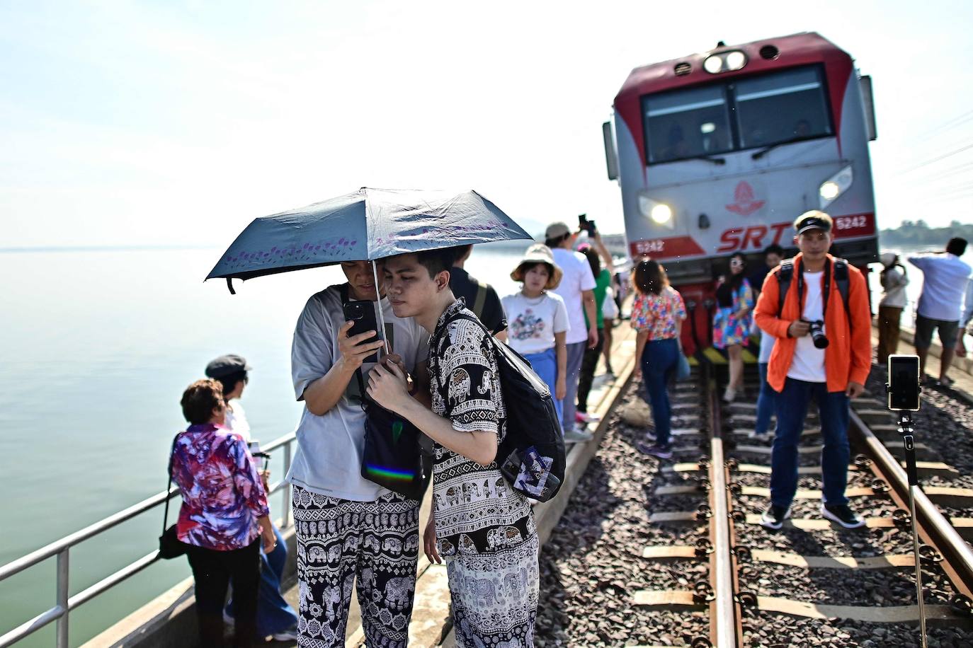 A bordo del &#039;tren flotante&#039; de Tailandia