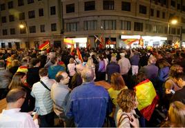 Protestas en la sede del PSPV en Valencia.