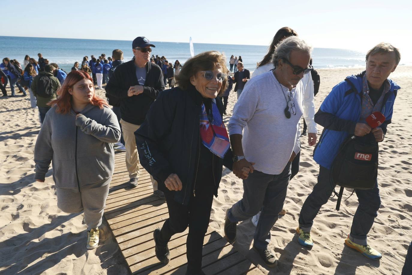 La tortuga marina recuperada en l&#039;Oceanogràfic vuelve al mar en el Saler