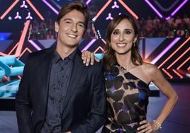 Los presentadores Xavi Martínez y Julia Varela.