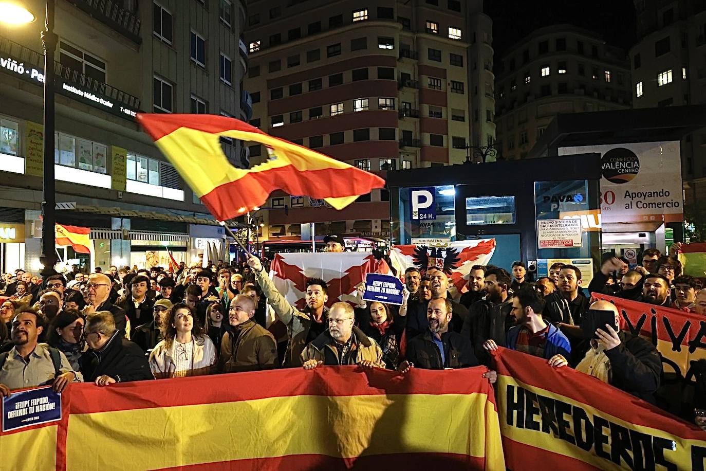 Protestas frente la sede del PSPV en Valencia por cuarta noche consecutiva