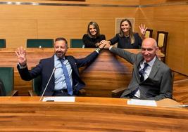 Juan Manuel Badenas, portavox de Vox y segundo teniente de alcalde en el Ayuntamiento de Valencia (i), junto a sus tres compañeros ediles.