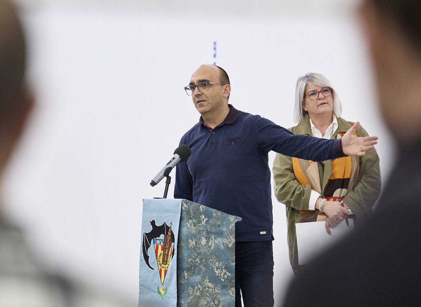 Una falla dedicada a la pilota: Rovellet ya es monumento