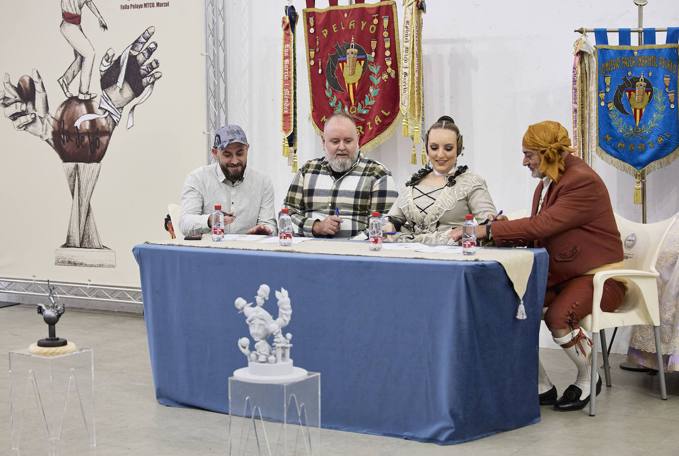 Una falla dedicada a la pilota: Rovellet ya es monumento