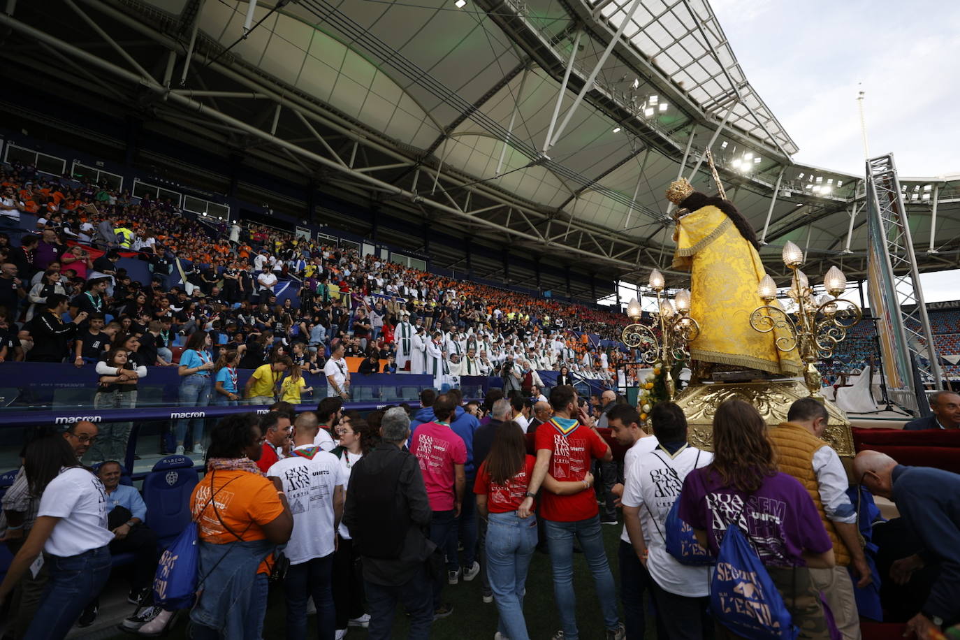 Juniors reúne a 8.000 personas en la celebración de su 40 aniversario