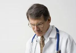 Un doctor, en una imagen de archivo