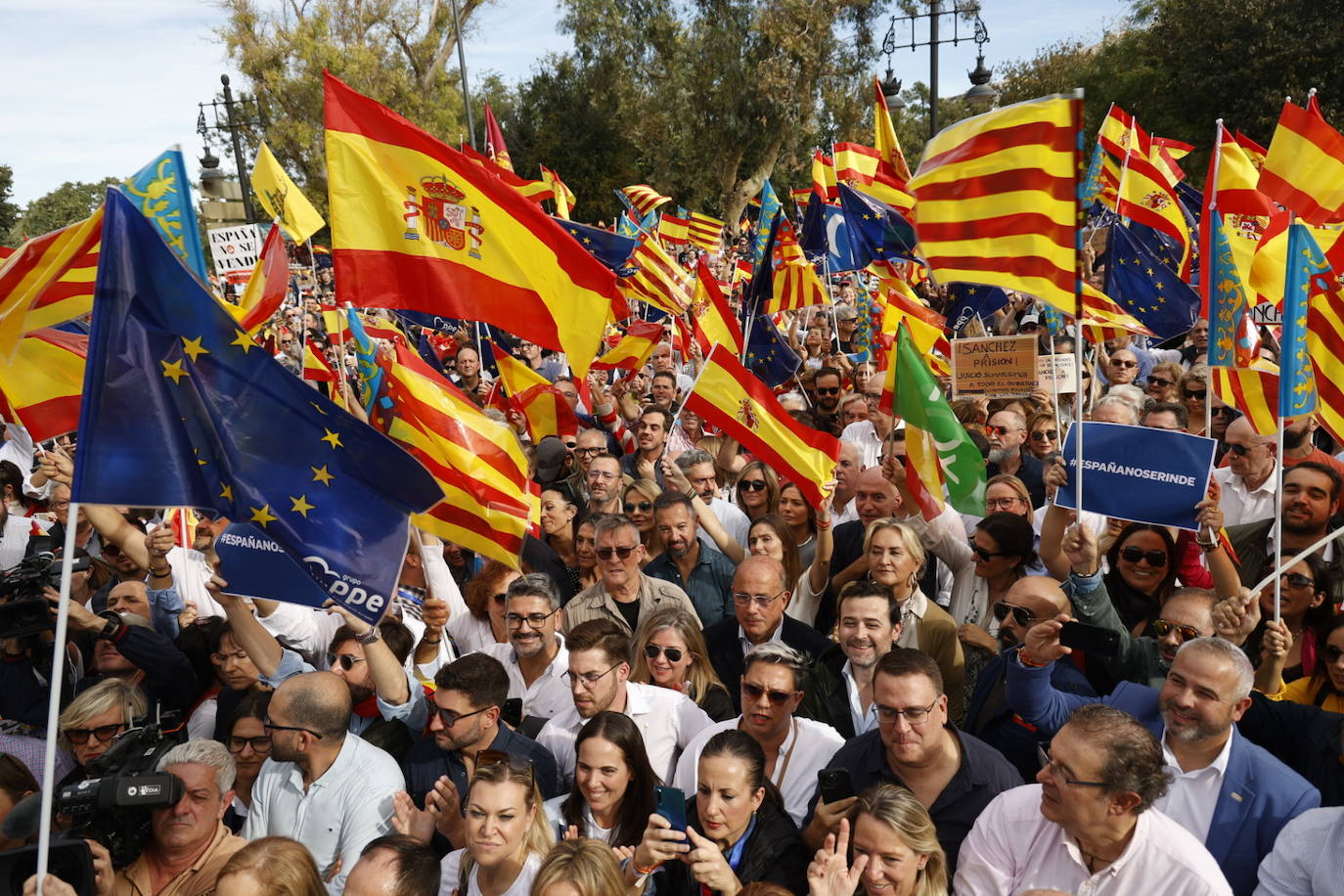 Fotos de la manifestación en Valencia contra la amnistía