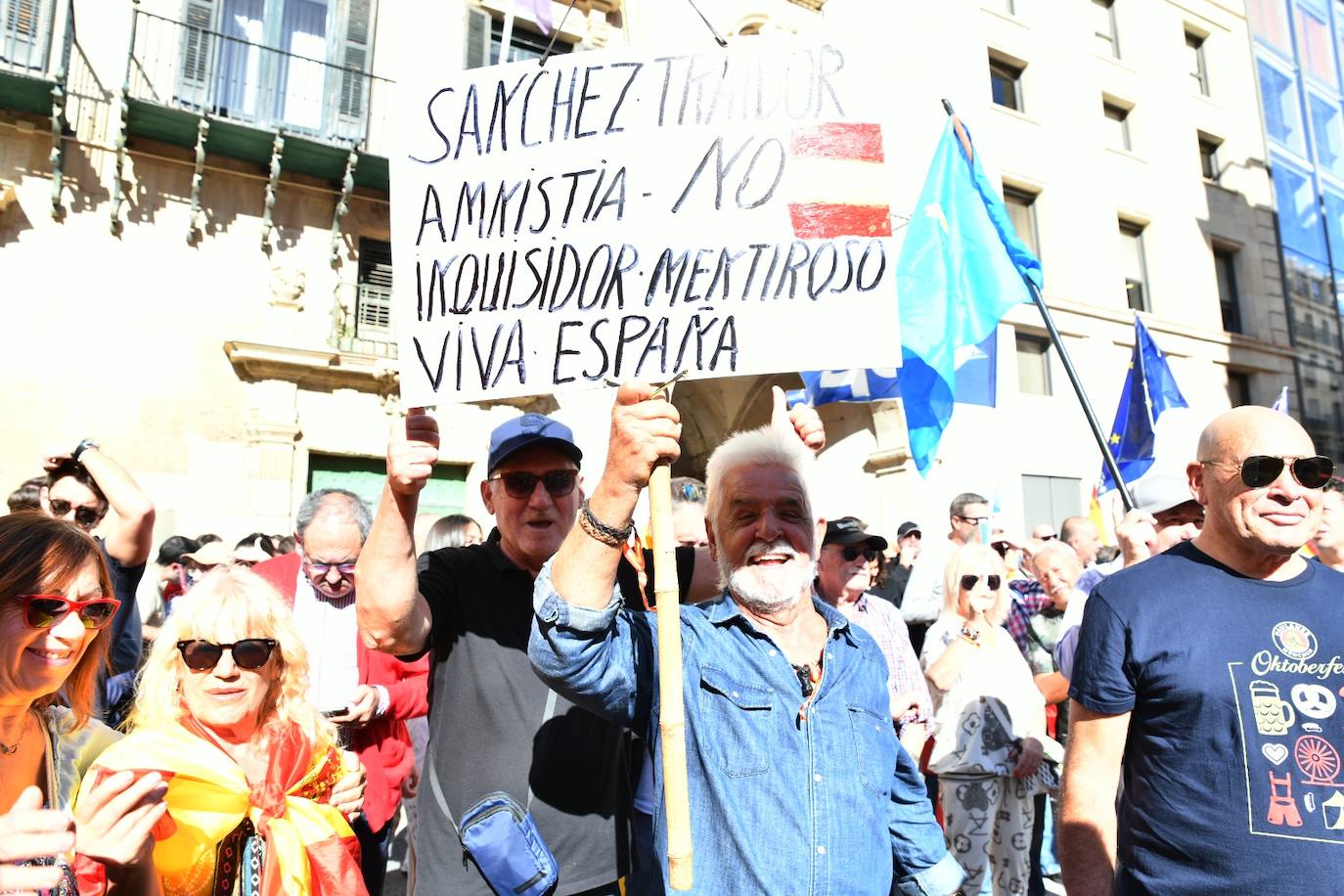 Fotos de la concentración en Alicante contra la amnistía