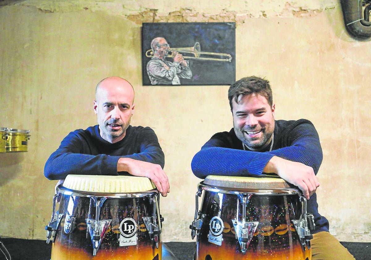 Plena 79 Salsa Orquestra. Los valencianos Carlos Llidó y Carlos Martín optan a un Grammy Latino por el disco 'Tierra y libertad'.